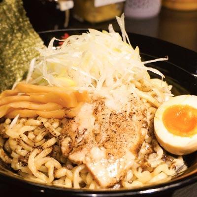 油そば春日亭人気No.3 とん黒油そば