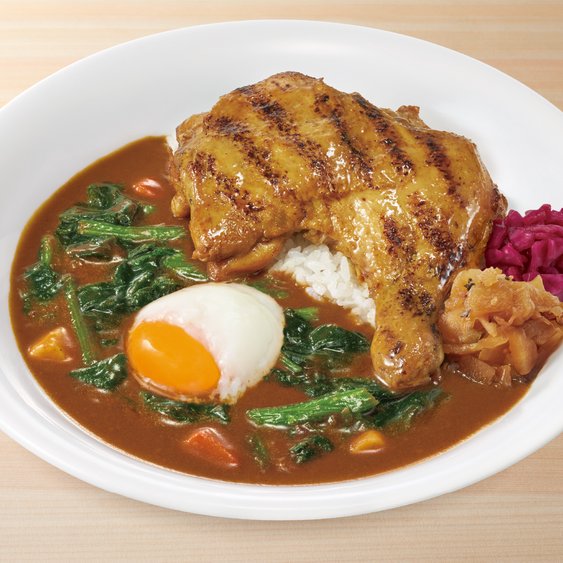 おんたまほうれん草ほろほろチキンカレー Pork Curry Rice w/ Chicken, Soft-Boiled Egg & Spinach