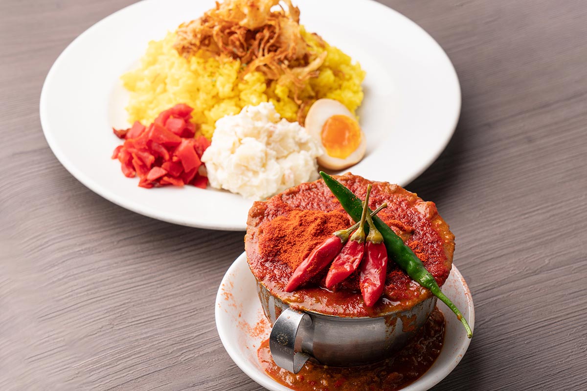 カレーは飲み物。 激辛！チリチリ鶏のチリチリ赤カリー