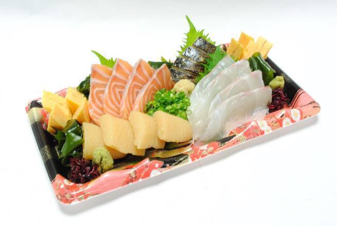 梅丘寿司の美登利総本店 お造り四点盛り(サーモン入り) 4Assorted Sashimi(Salmon In)