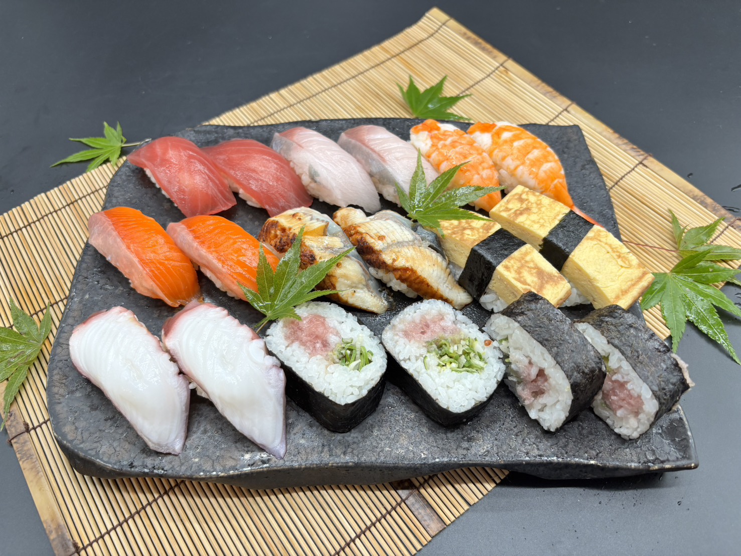 がんこ お得！寿司盛合せ(花)2人前 Great deal！ Assorted Sushi Platter (Hana) for 2 people