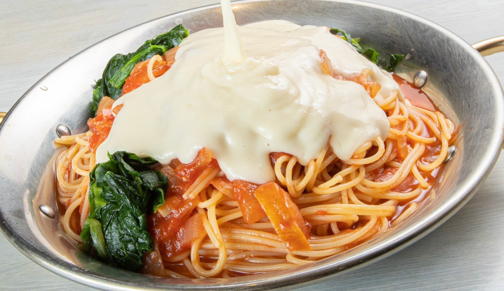 ココイロカフェ チーズアラビアータ【トマトソース】