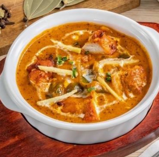 チキンティッカマサラカレーセット【サラダ付】 Chicken tikka masala curry set with salad