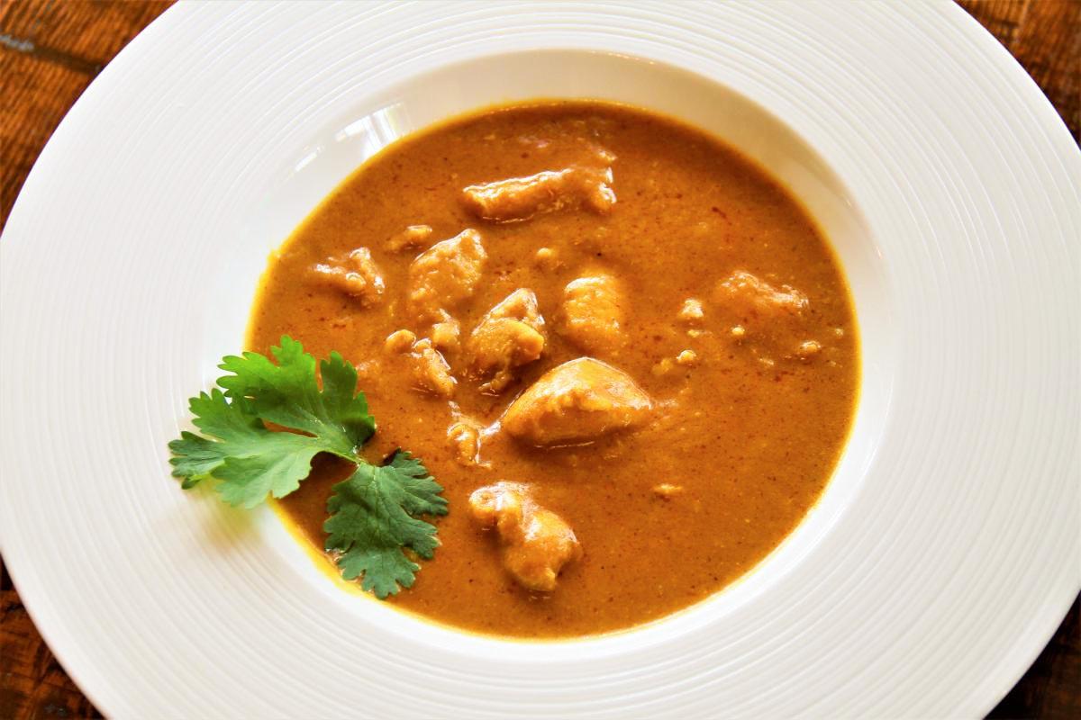 チキンカレー CHICKEN CURRY