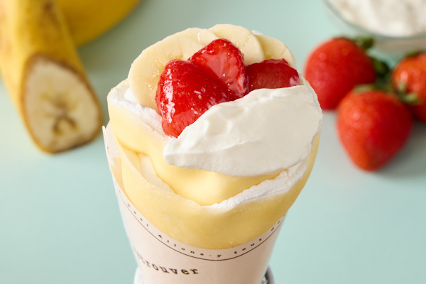 至福の贅沢「恋するクレープ」 話題沸騰！バナナいちごグリークヨーグルト Banana Strawberry Greek yogurt