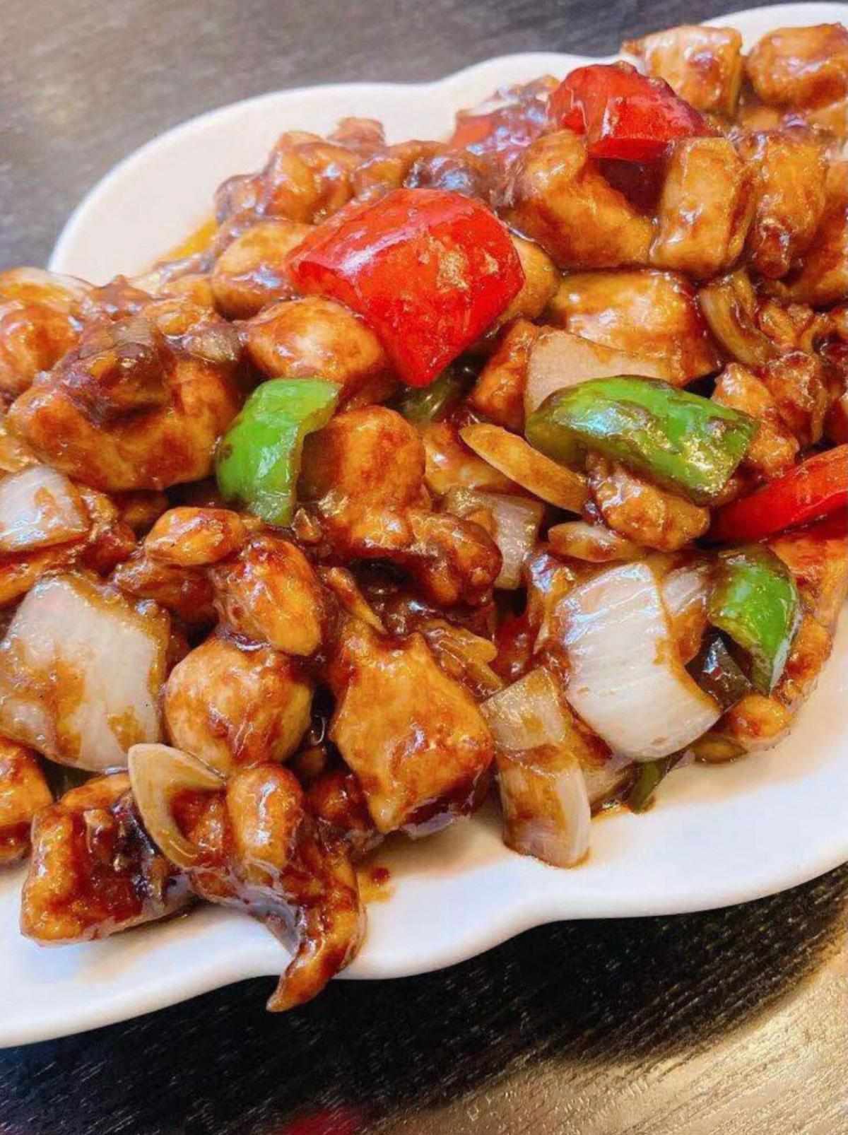 天鴻餃子房 鶏の甘味噌炒め