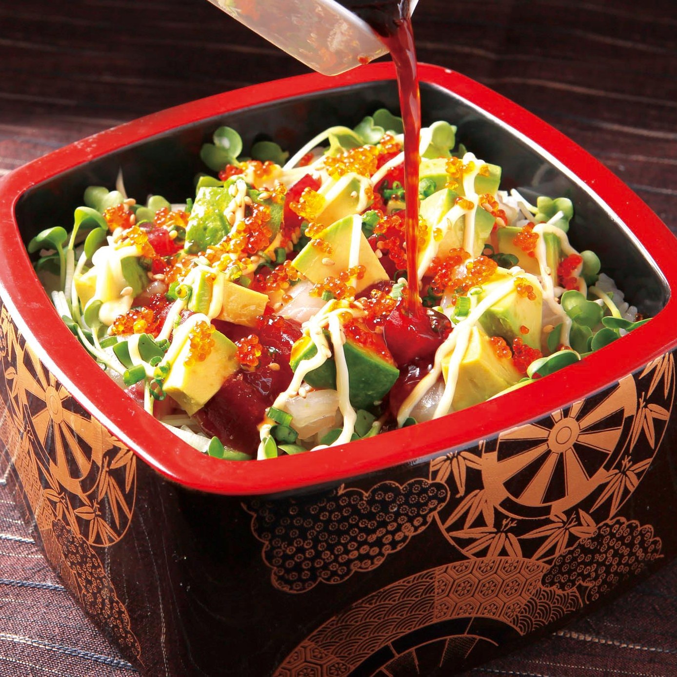 柿家すし 海鮮アボカド重