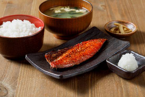 しんぱち食堂 さばみりん干し定食