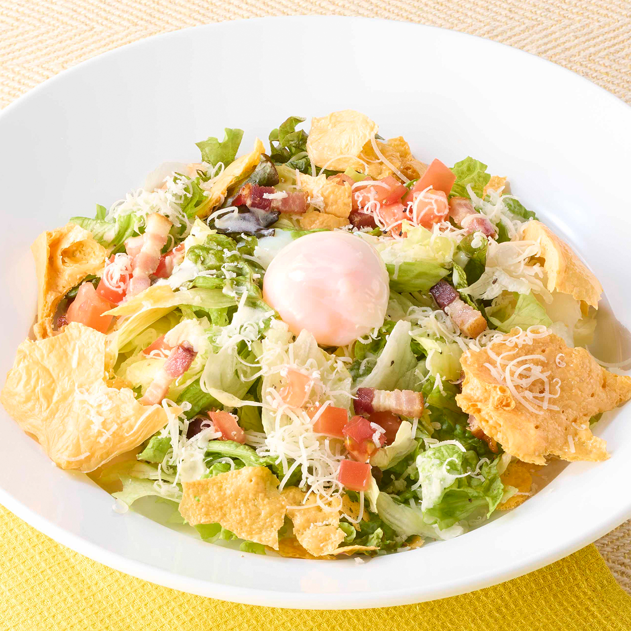 ココス 【172】シェアサイズ 温泉玉子とカリカリチェダーのシーザーサラダ