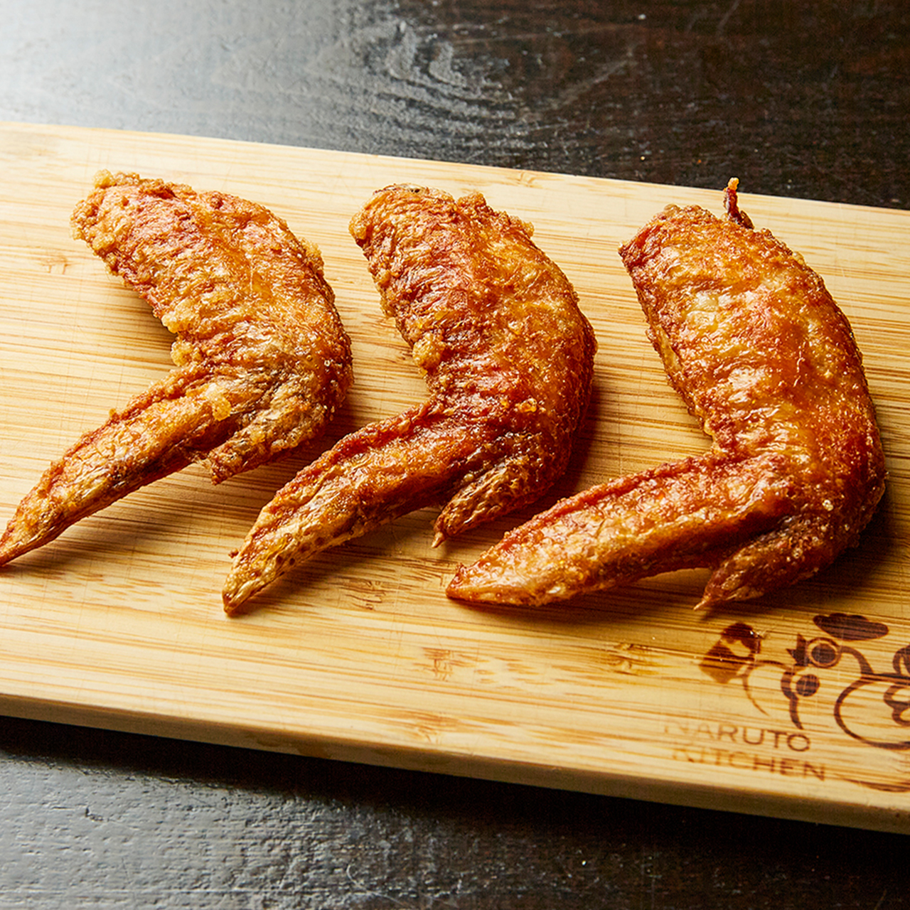 なるとキッチン 【名物】しょうが風味 手羽先ザンギ(3ケ)