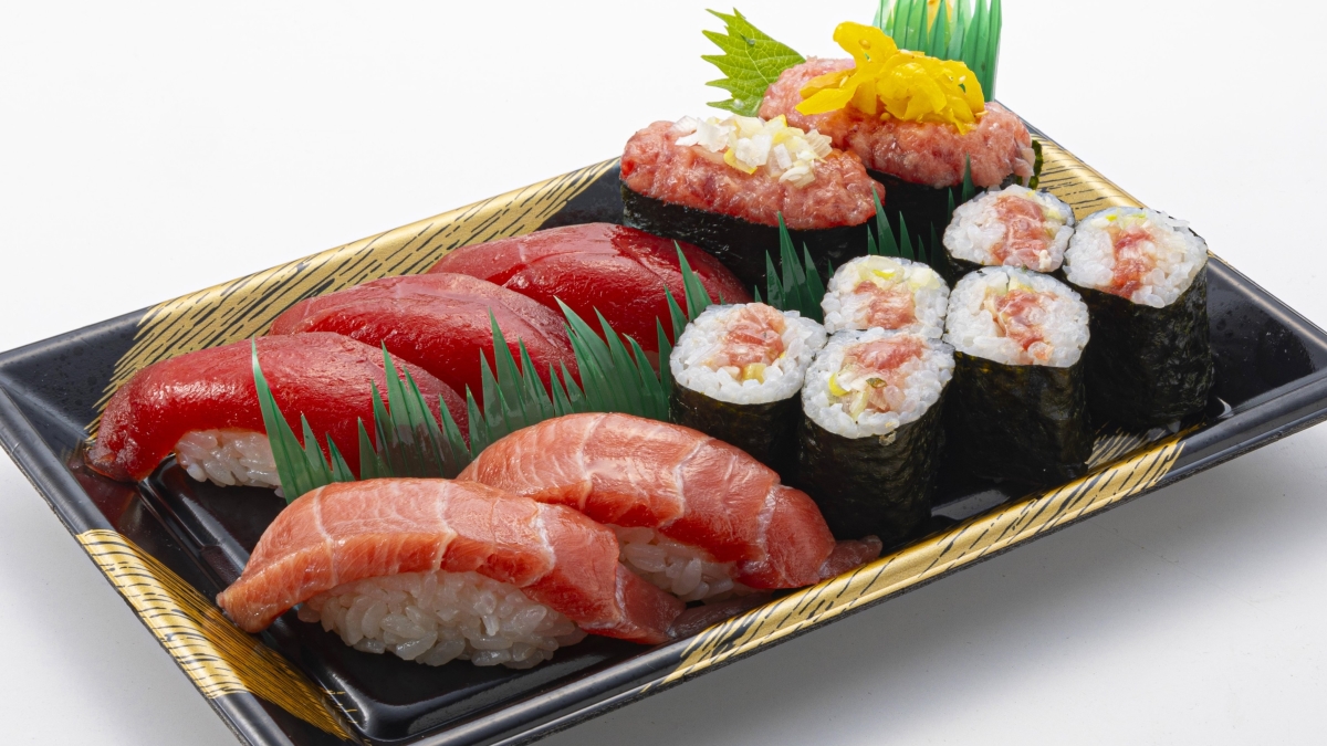 板前寿司 最強天然本まぐろセットハーフ Fresh Wild Bluefin Tuna Combo (half serving )