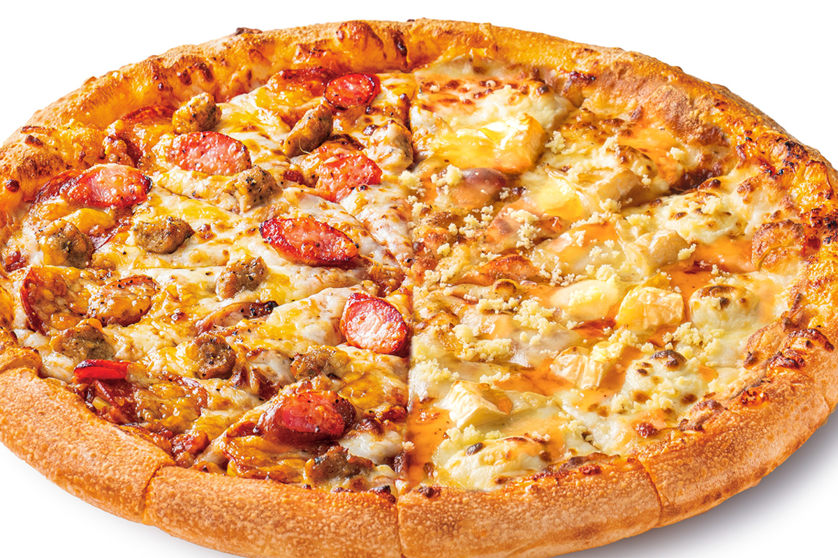 ピザハット 【50%OFF】ガーリックミートグルメ/とろける4種チーズのフォルマッジ (ハーフ＆ハーフMサイズ)