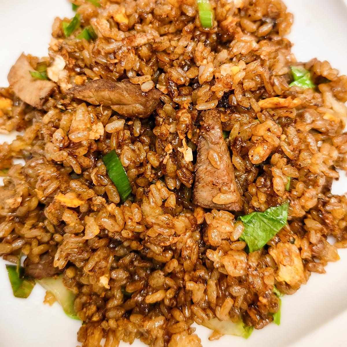 台湾小籠包 牛肉黒炒飯 Beef Black Fried Rice