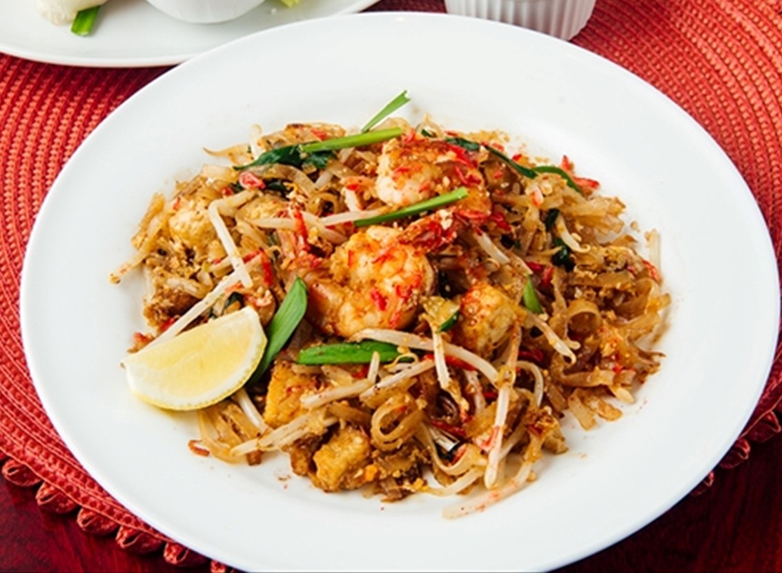 アジアンダイニングバー SAPANA(サパナ) 本場タイ人シェフの作るパッタイ Pad Thai(お弁当)