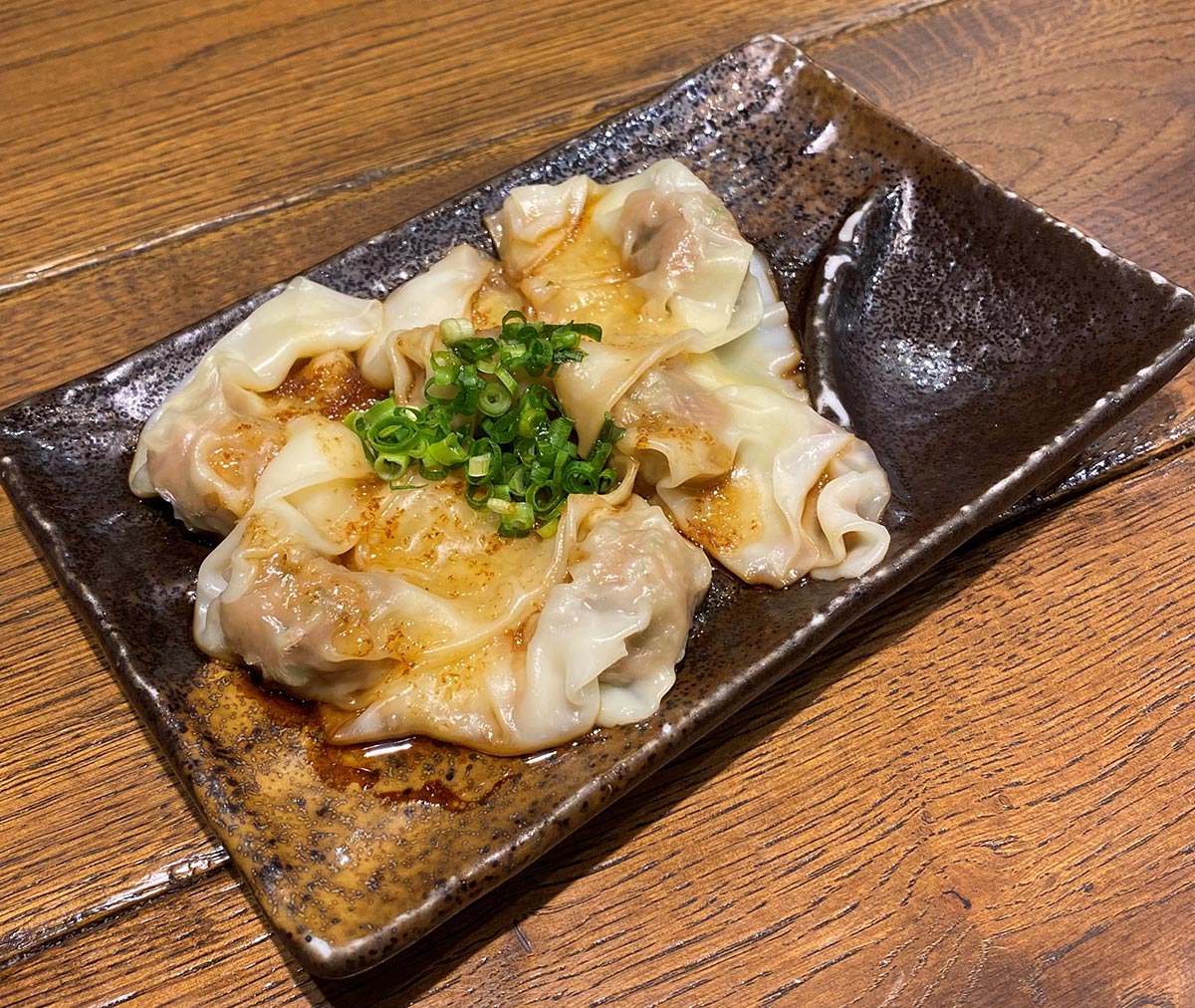 肉汁餃子のダンダダン 皿ワンタン