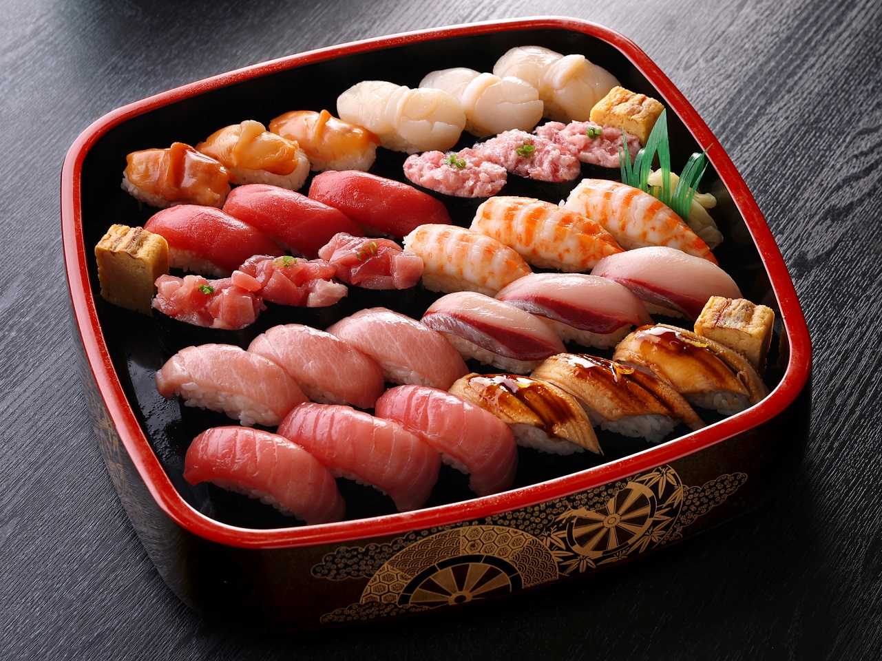 柿家すし 極選盛り込み（3人前/30貫〜）