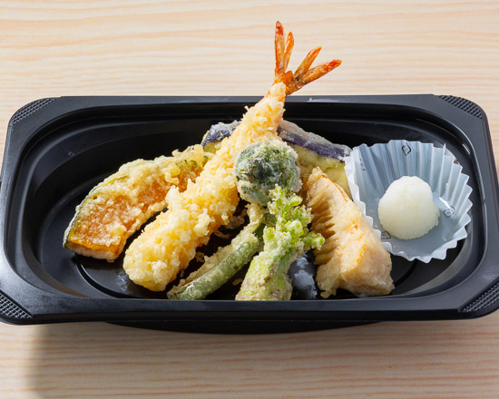 藍屋 山菜と海老の天ぷら盛り合わせ(ハーフ)