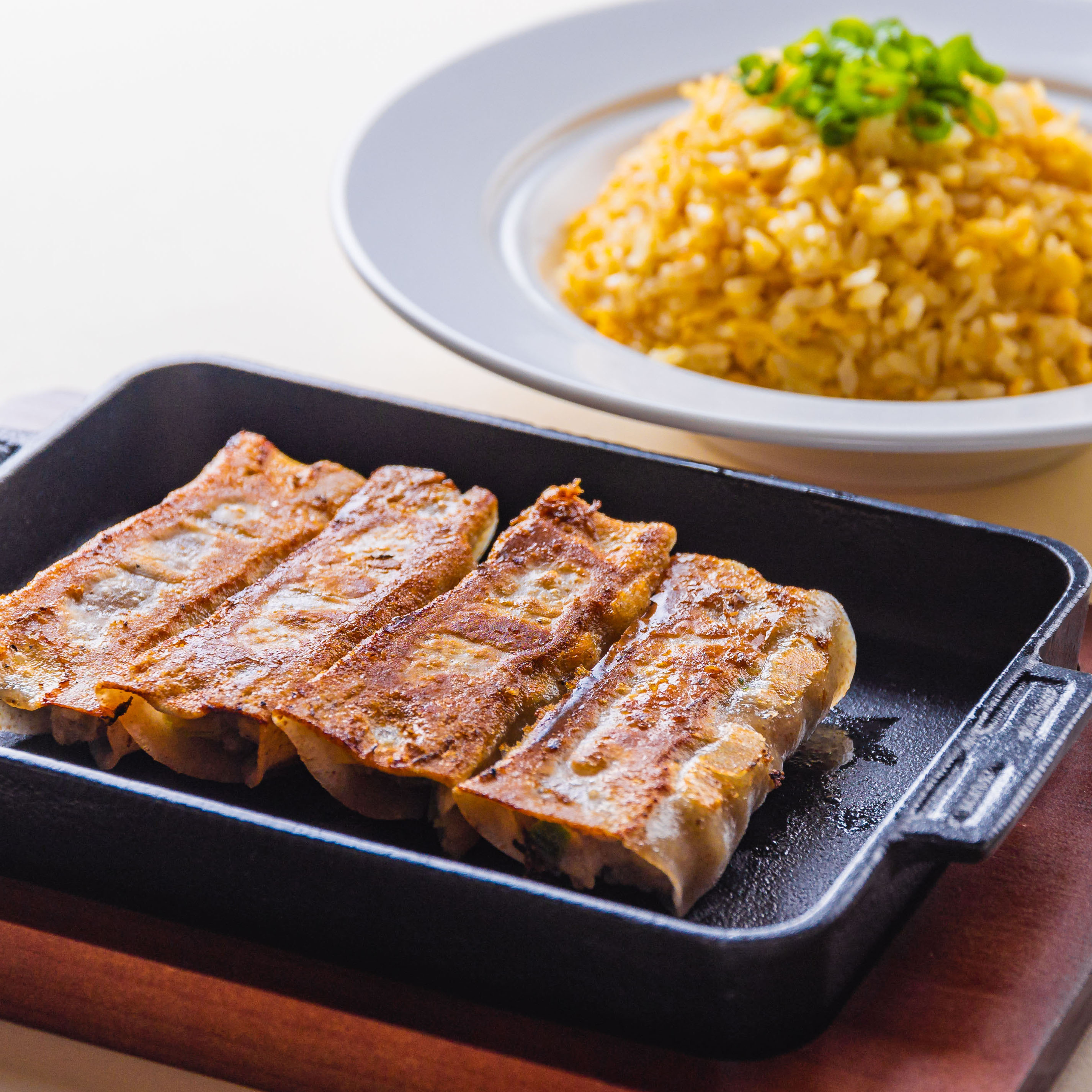 西安餃子 手包み棒餃子4本＆チャーハン