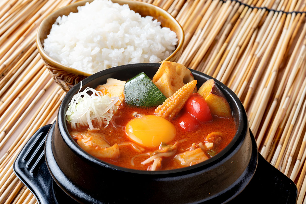 韓国カルビ丼とスンドゥブ 洞山 ごろごろ野菜スンドゥブ～ごはん付き～