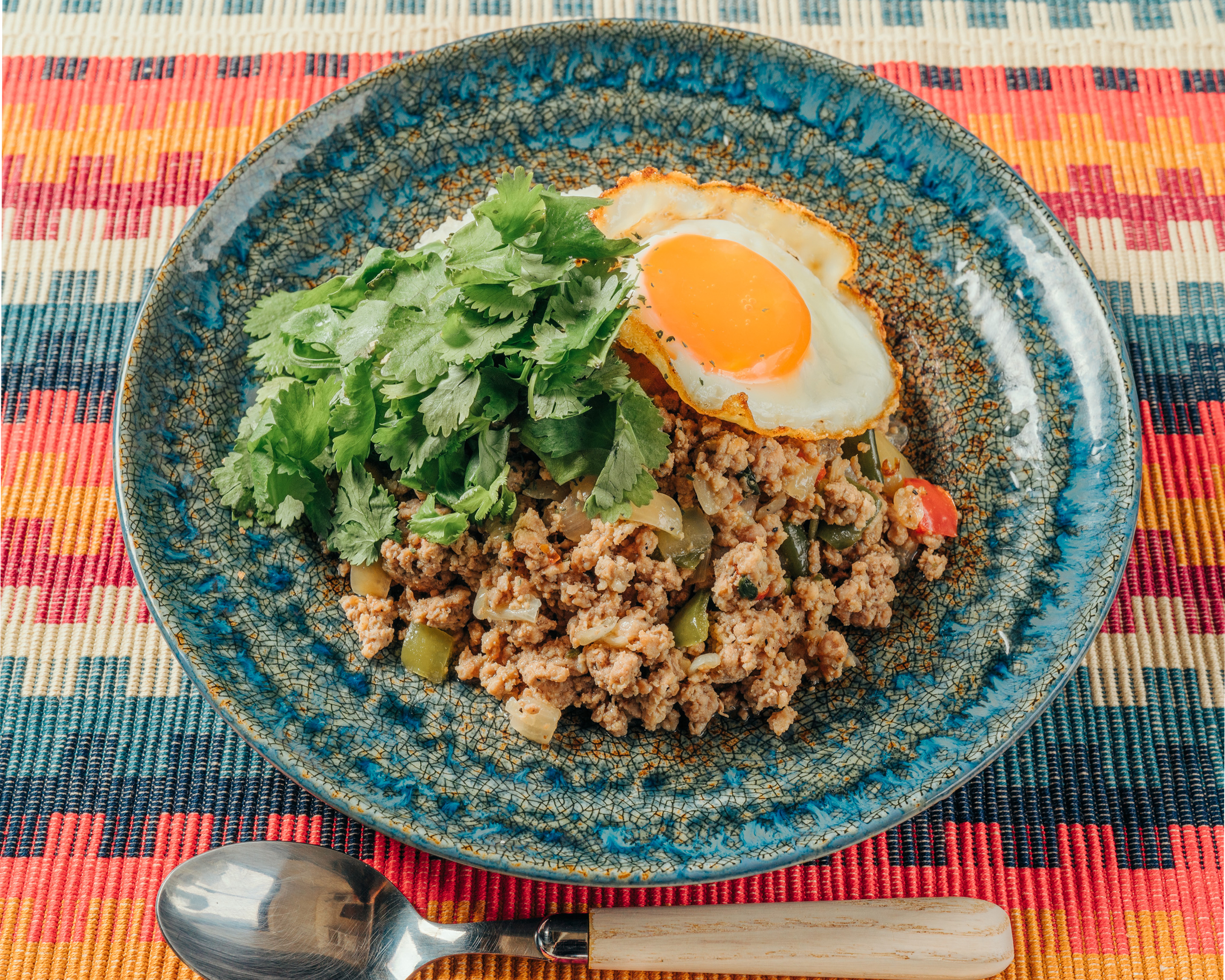 オリジナルガパオライス アロイ・ガパオ 山盛りパクチーのせガパオライス Gapao Rice with Coriander Mountain