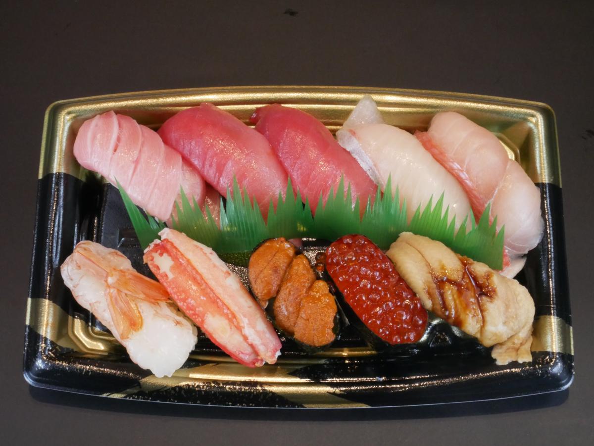 回転寿司やまと 極み1人前