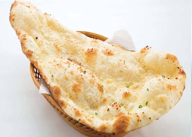 サンガム ガーリックナンGARLIC NAN〔炭窯焼き〕