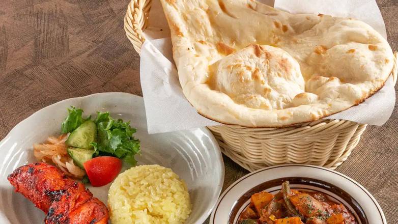 人気No.1！ タンドールチキン弁当+ドリンクセット