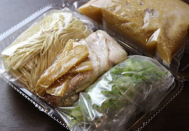 神来 【簡単調理】チャーシューメン(並) Roast Pork Fillet Noodles (Regular)