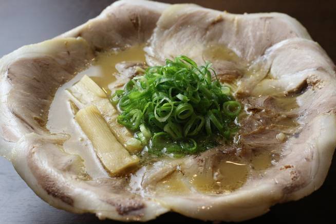 神来 チャーシューメン(大) 【調理済お届け】
