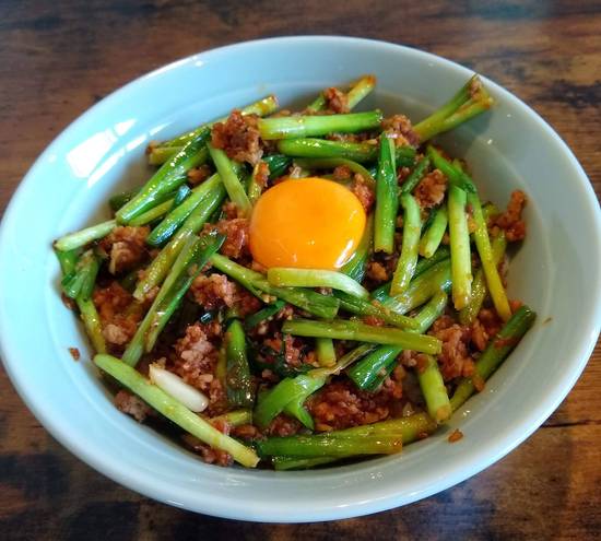 元祖ニュータンタンメン本舗人気No.5 ニラスタ丼