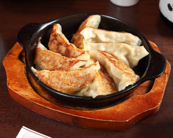 はかた商店 天神餃子8個 Tenjin Gyoza Dumplings (8 Pieces)