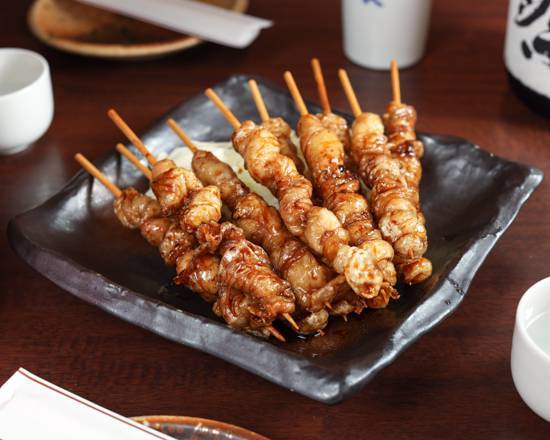 はかた商店 名物ぐるぐる鶏皮串10本 Famous Rotisserie Chicken Skin Skewers (10 Pieces)