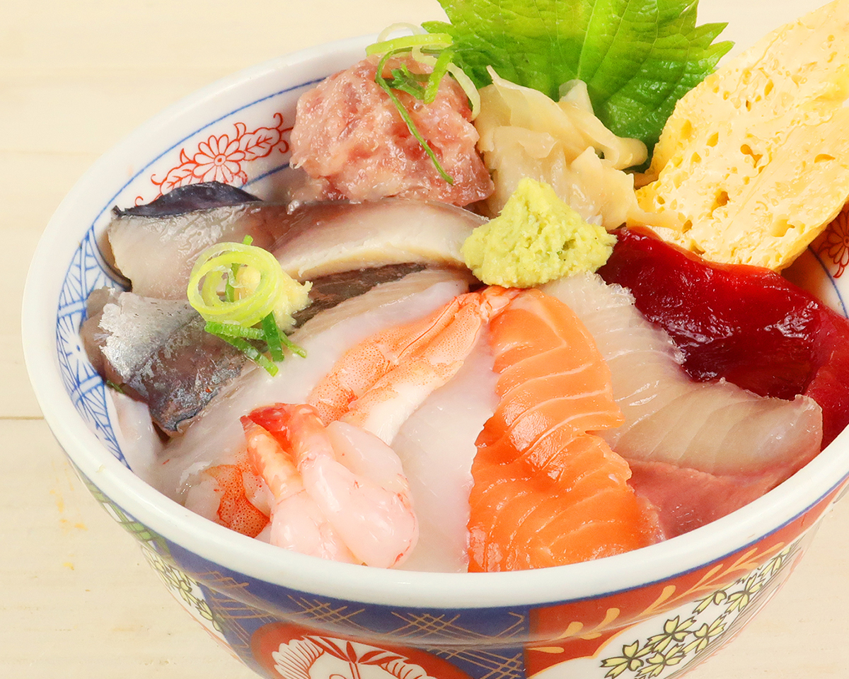 鮨・酒・肴 杉玉 海鮮10種丼