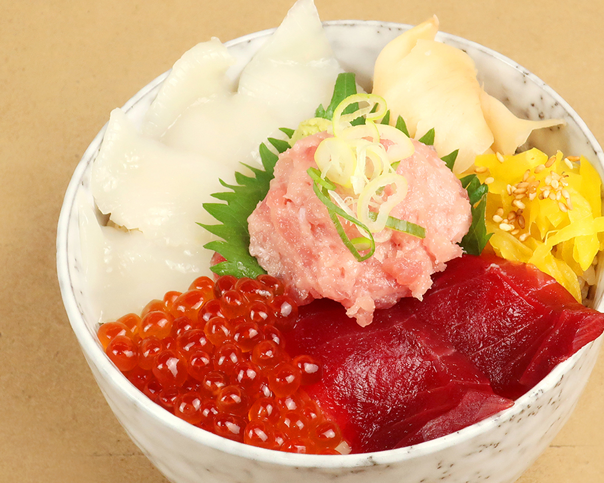 職人のシャリで食べるまぐろ丼 まぐろ近衛 まぐろ・いくら・イカ丼