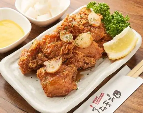 韓国料理 ホンデポチャ 醤油ニンニクチキン