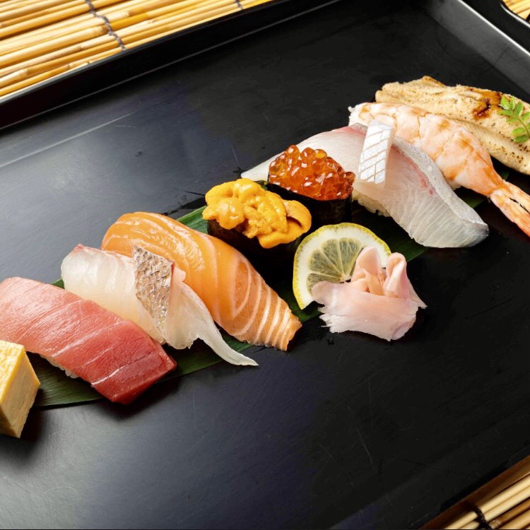 えびすや 花咲きにぎり(上)8貫