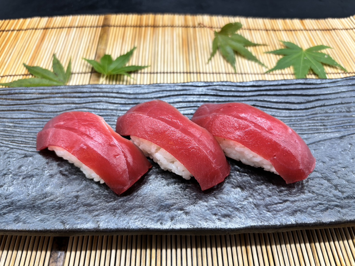 がんこ 本鮪赤身にぎり3貫 3 pieces of lean tuna nigiri