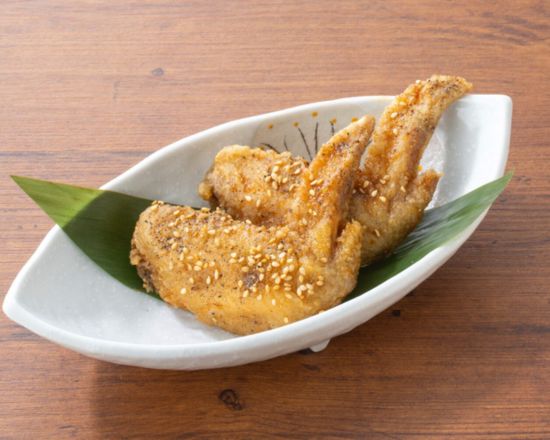 藍屋 鶏の手羽先揚げ(2本)