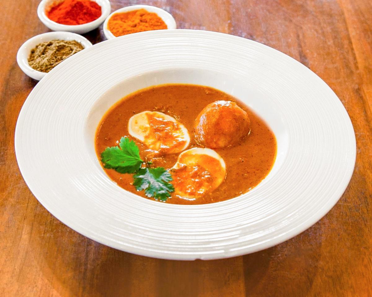タマゴのカレー EGG CURRY