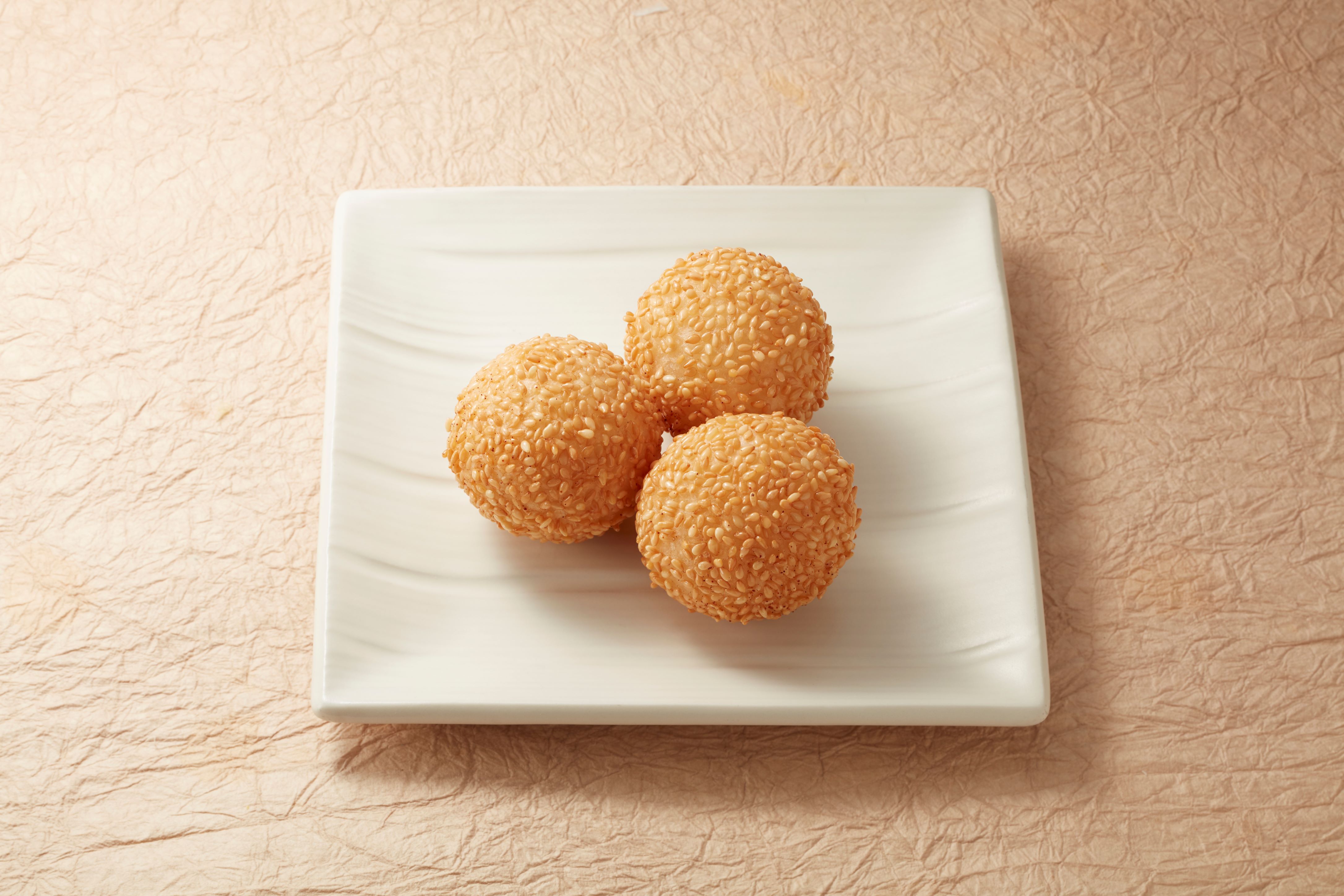 金比羅製麺 ごま団子(1個)