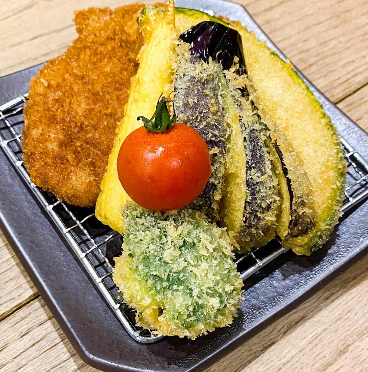 タレカツ カツと揚げ野菜1人前(カツ2枚・揚げ野菜5種)