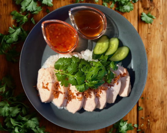 からだ喜ぶ！東京カオマンガイ 【パクチー盛】しっとりむね肉カオマンガイ [Coriander]Khao Man Gai(Chicken Breast)