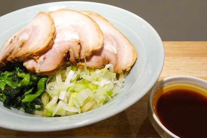 油そば研究所 チャーシューしょうゆ油そば(チャーシュー3枚)