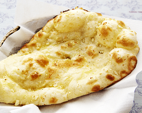 ナマステ食堂 ガーリックナン Garlic Naan