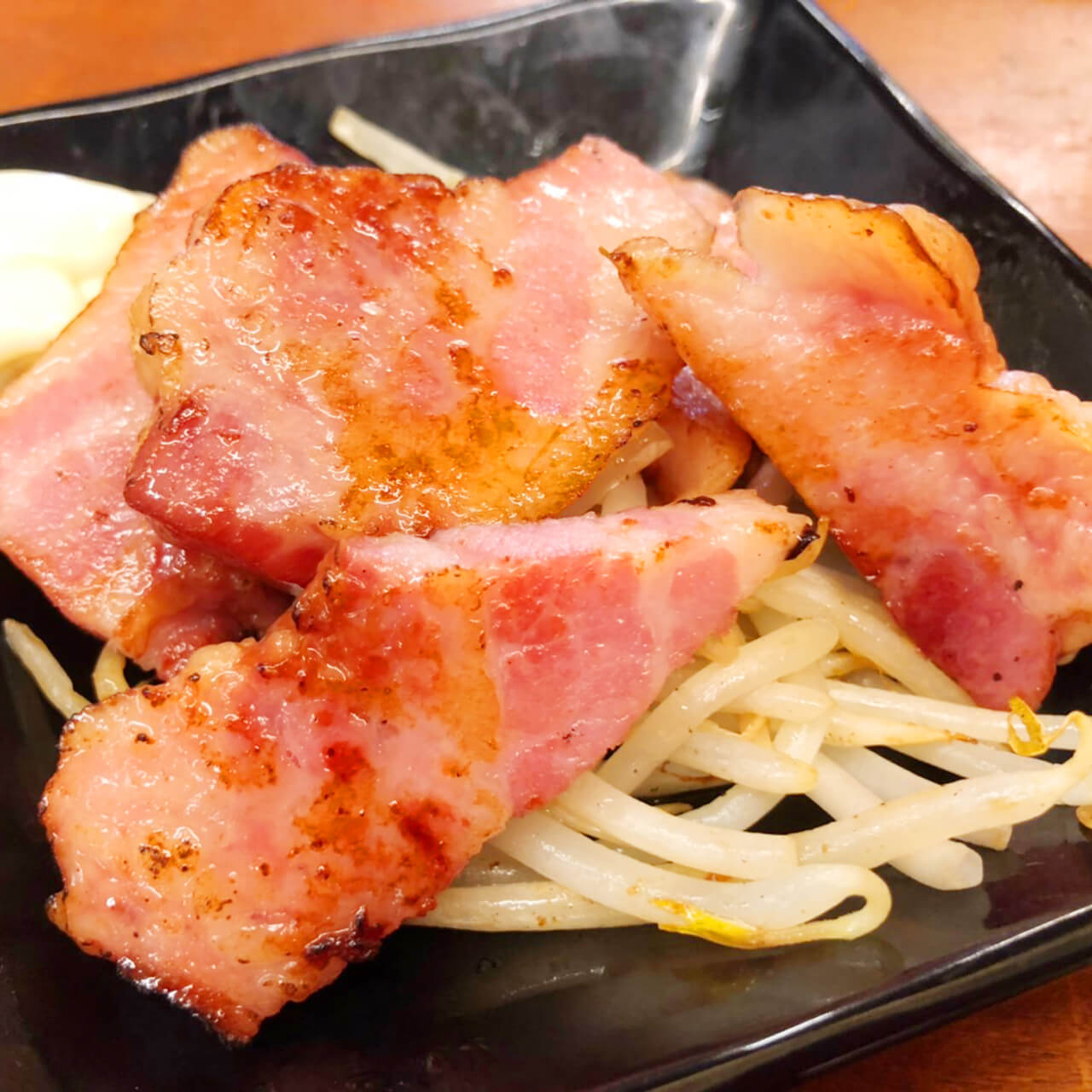 ジャンボ酒場 炙りベーコン