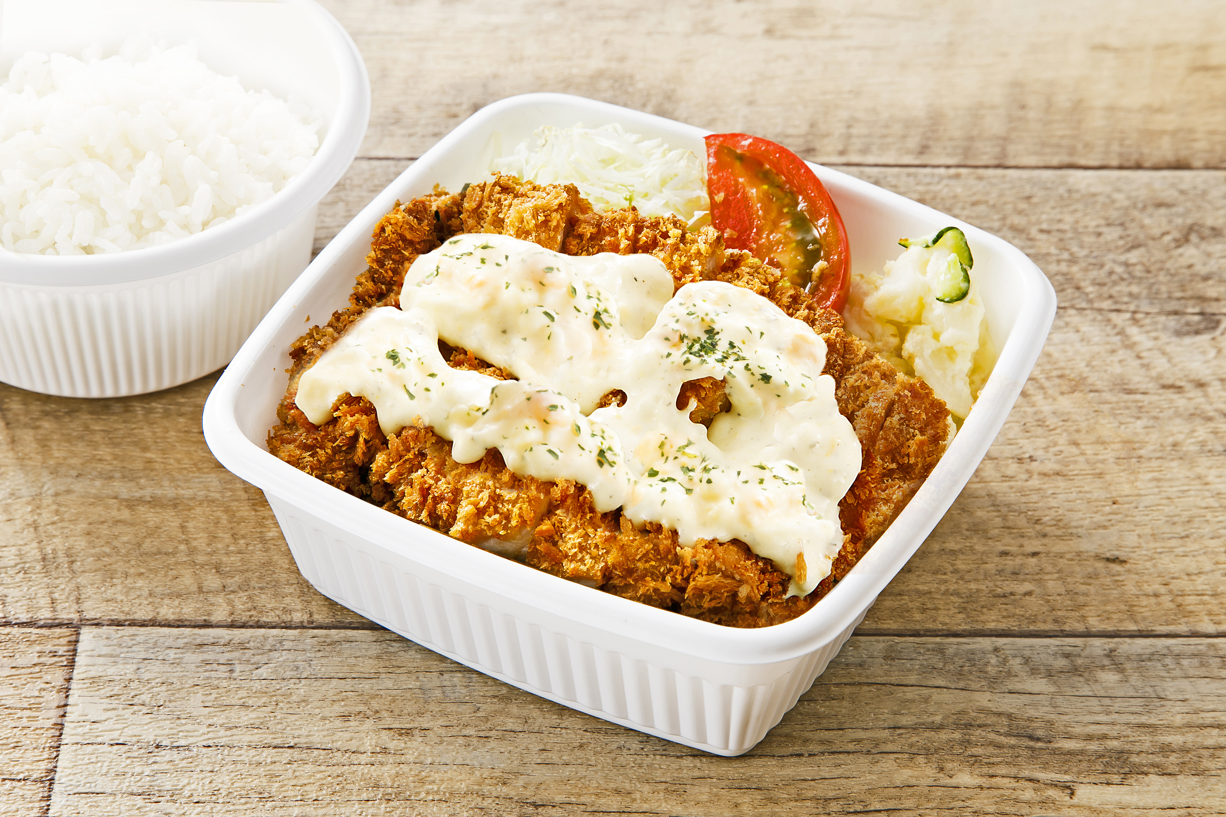 鳥良商店 玉子たっぷりタルタルソースチキンカツ弁当
