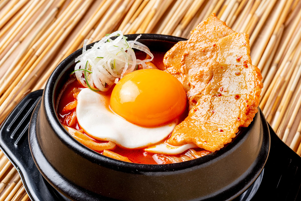 韓国カルビ丼とスンドゥブ 洞山 豚チーズスンドゥブうどん