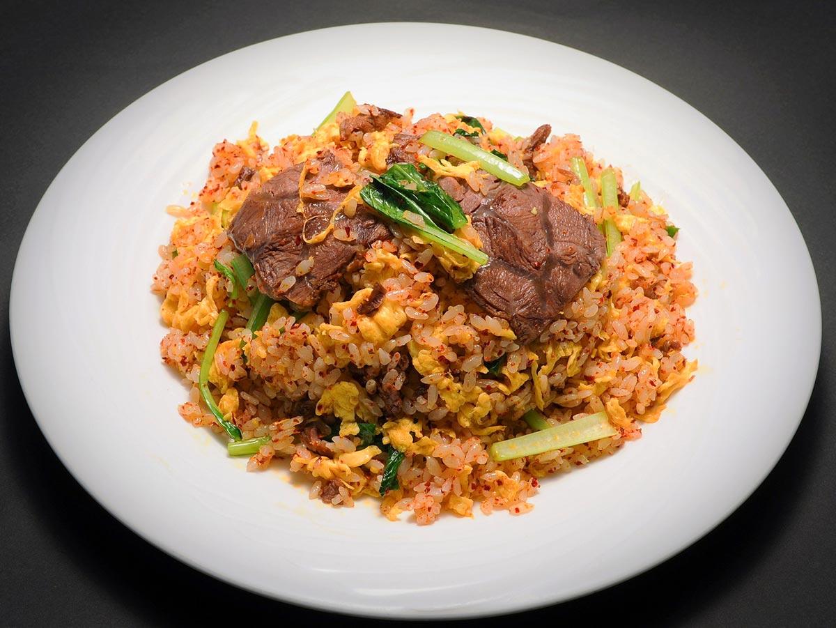 永利 牛バラと青菜の辛味チャーハン