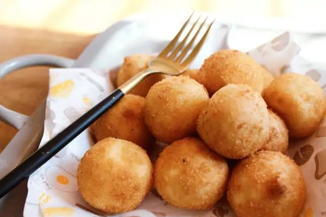 韓国料理 ホンデポチャ チーズボール