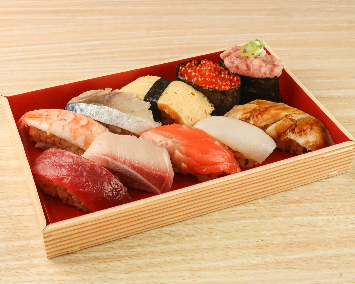 鮨 おくうら 【定番寿司盛り】並 1人前